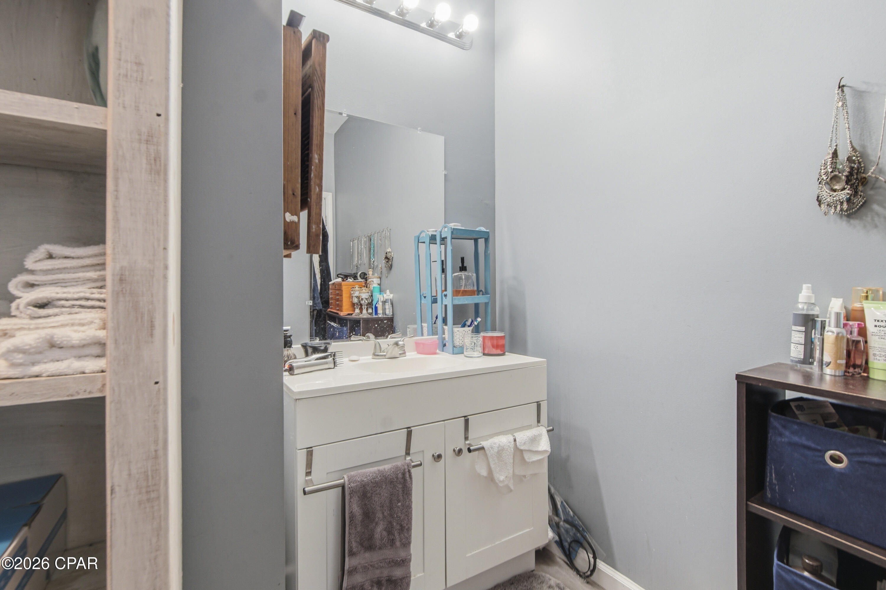 Image 12 For 8411 Laird Street
