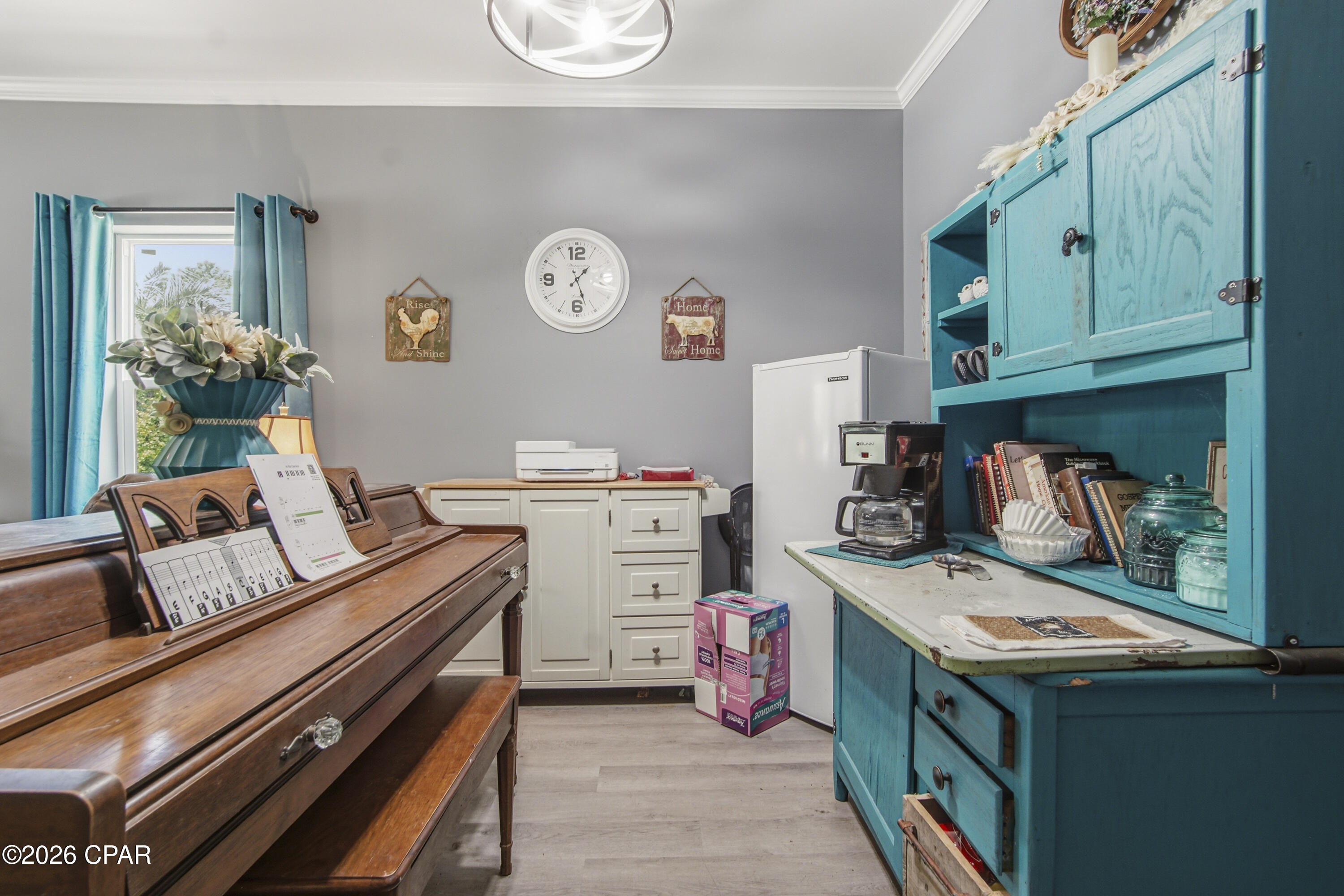 Image 2 For 8411 Laird Street