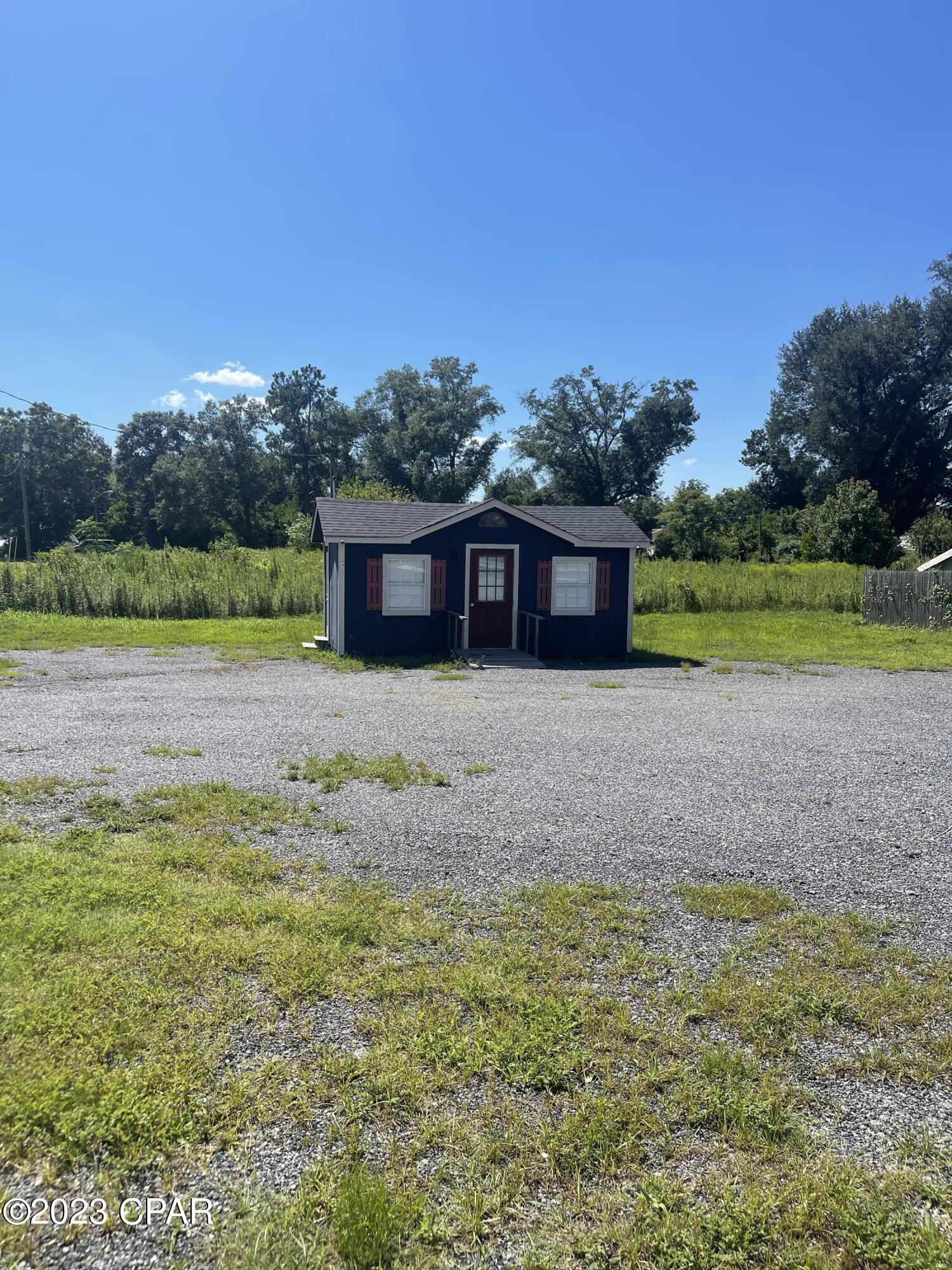 Homes for sale in Cottondale, FL | 3127 Main St, Cottondale, FL 32431 | MLS# 789625