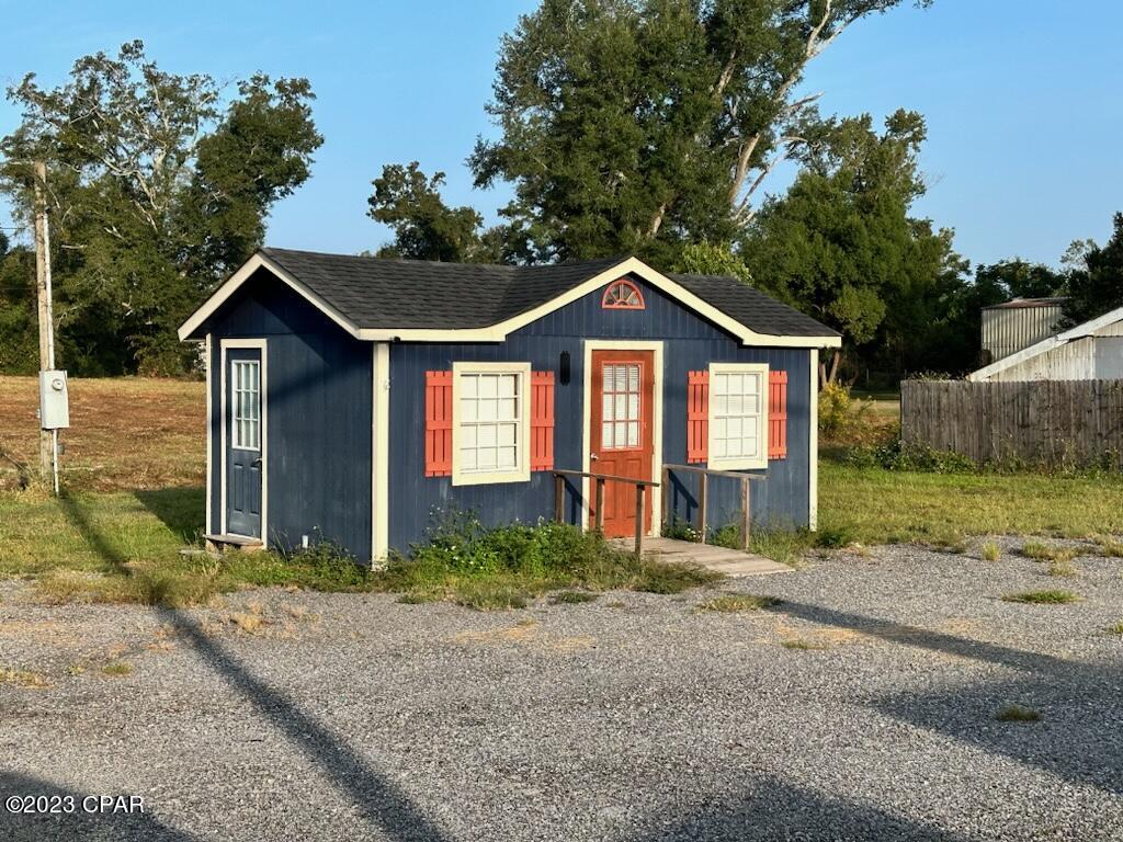 Homes for sale in Cottondale, FL | 3127 Main St, Cottondale, FL 32431 | MLS# 789625