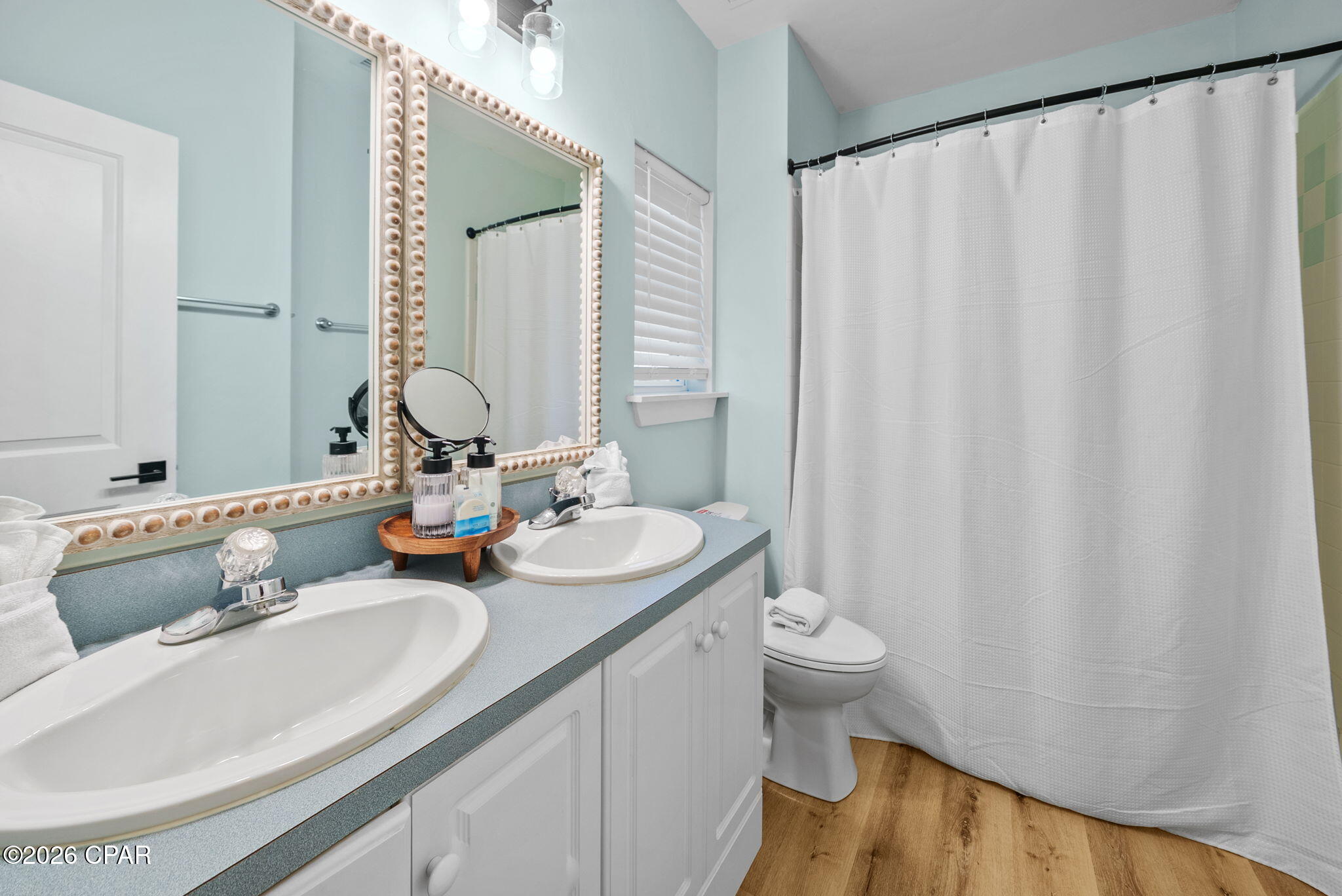 Image 21 For 8221 Surf Drive