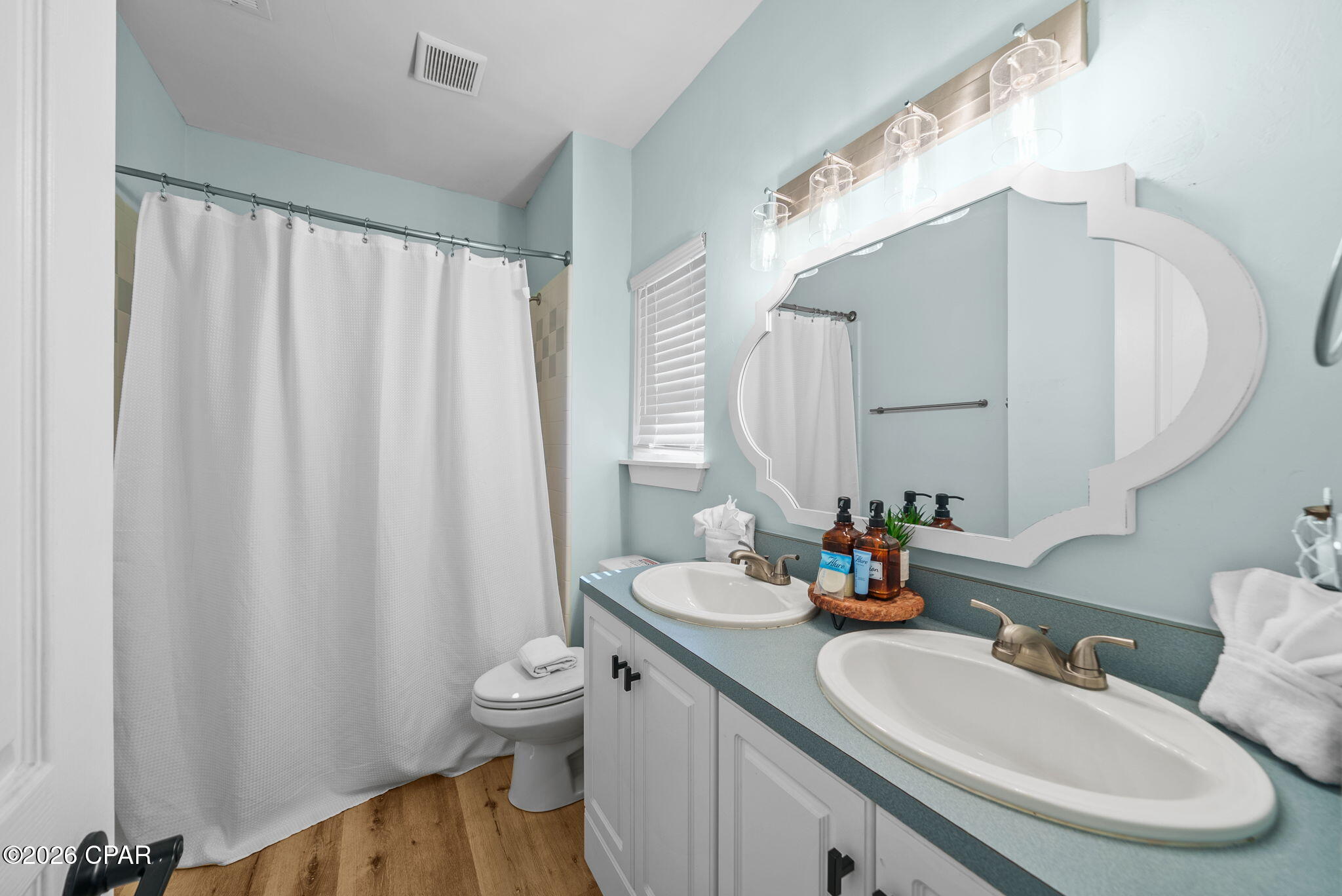 Image 72 For 8221 Surf Drive