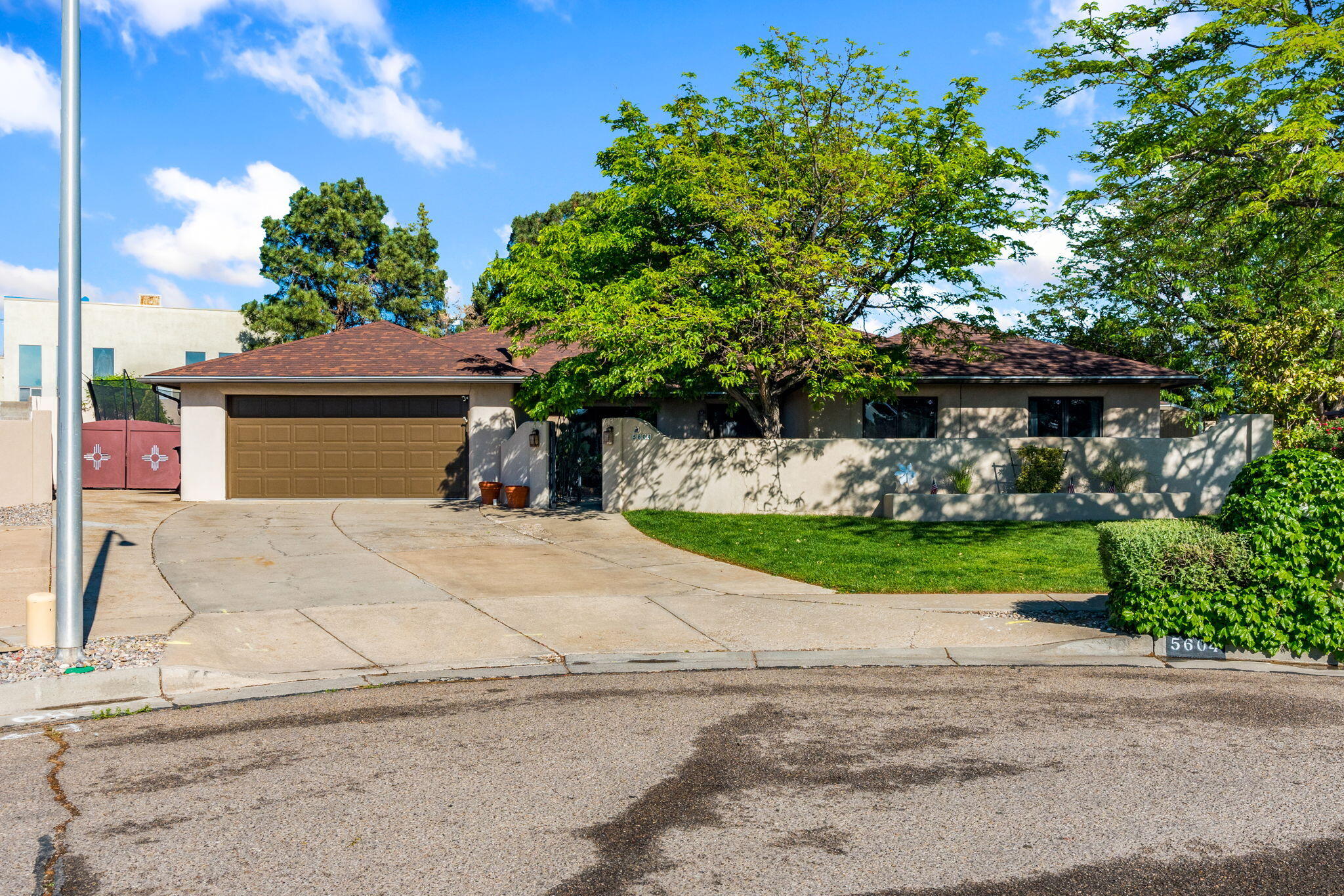 Homes for sale in Albuquerque, NM | 5604 Planeta Ct Ne, Albuquerque, NM 87111 | MLS# 1103215
