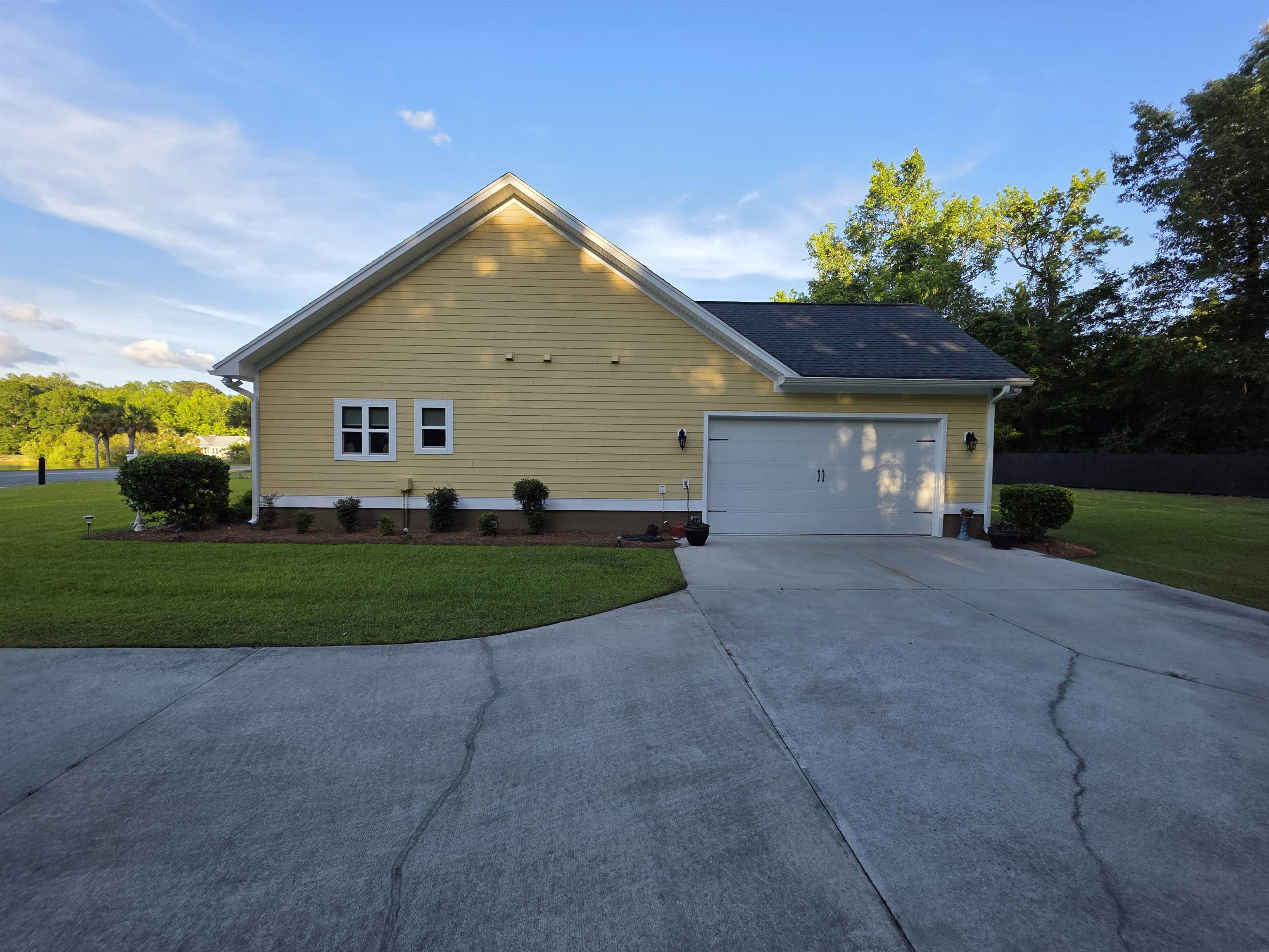 Homes for sale in Awendaw, SC | 1198 Hitchfield Ln, Awendaw, SC 29429 | MLS# 2612012