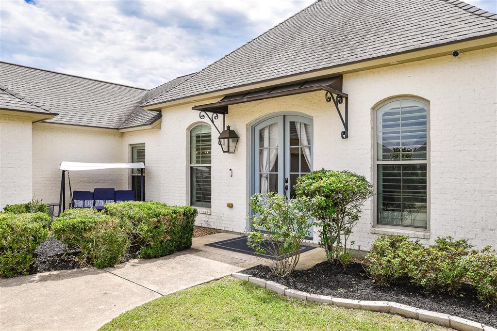 1127 Benvue Drive — photo 2