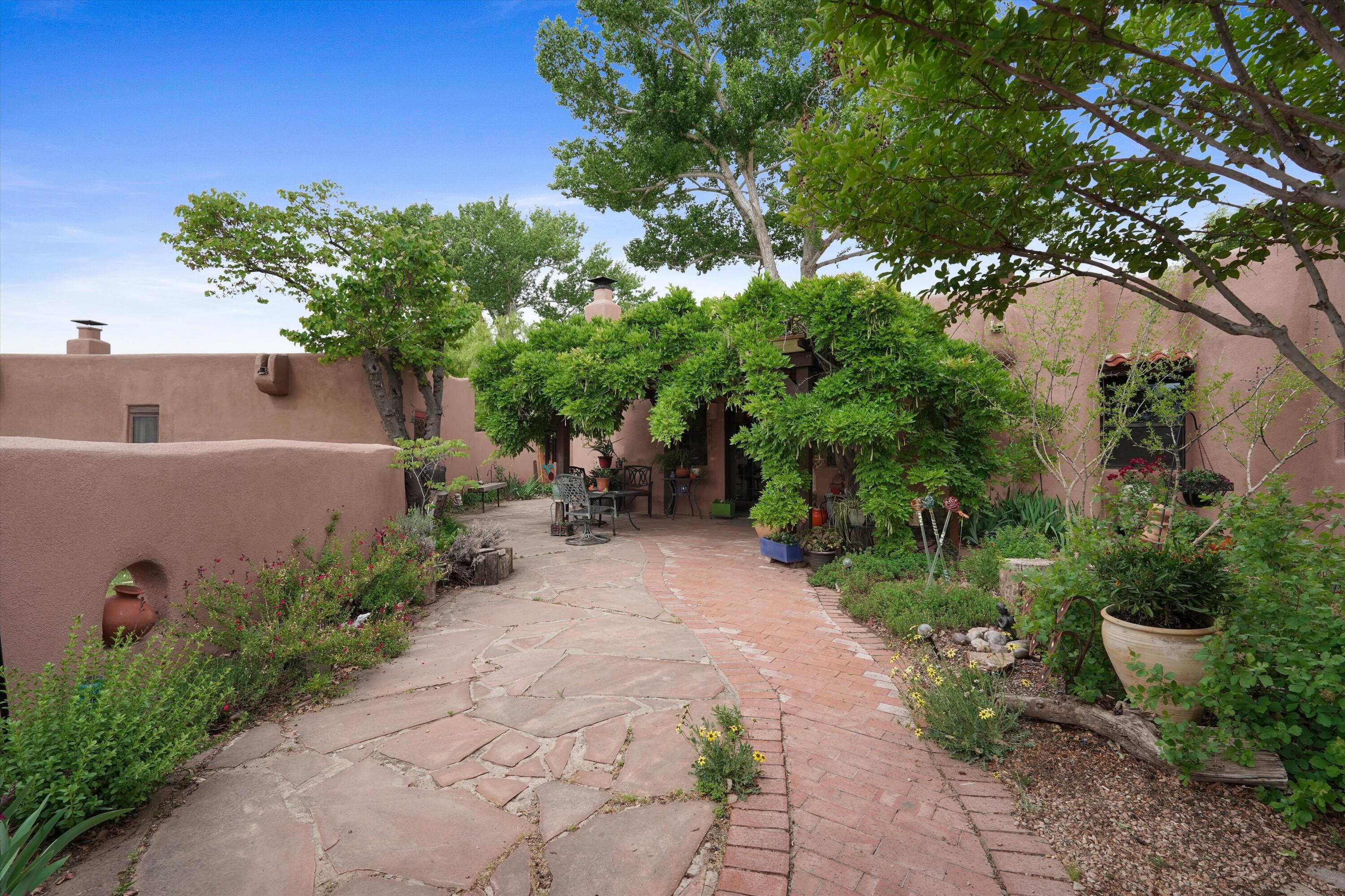 Homes for sale in Corrales, NM | 1 N Santa Ana Trl, Corrales, NM 87048 | MLS# 1103233