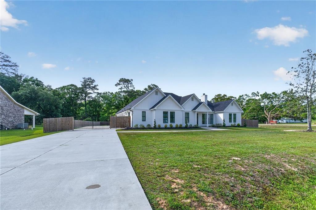 Homes for sale in Pearl River, LA | 38113 Julia Dr, Pearl River, LA 70452 | MLS# 2556500