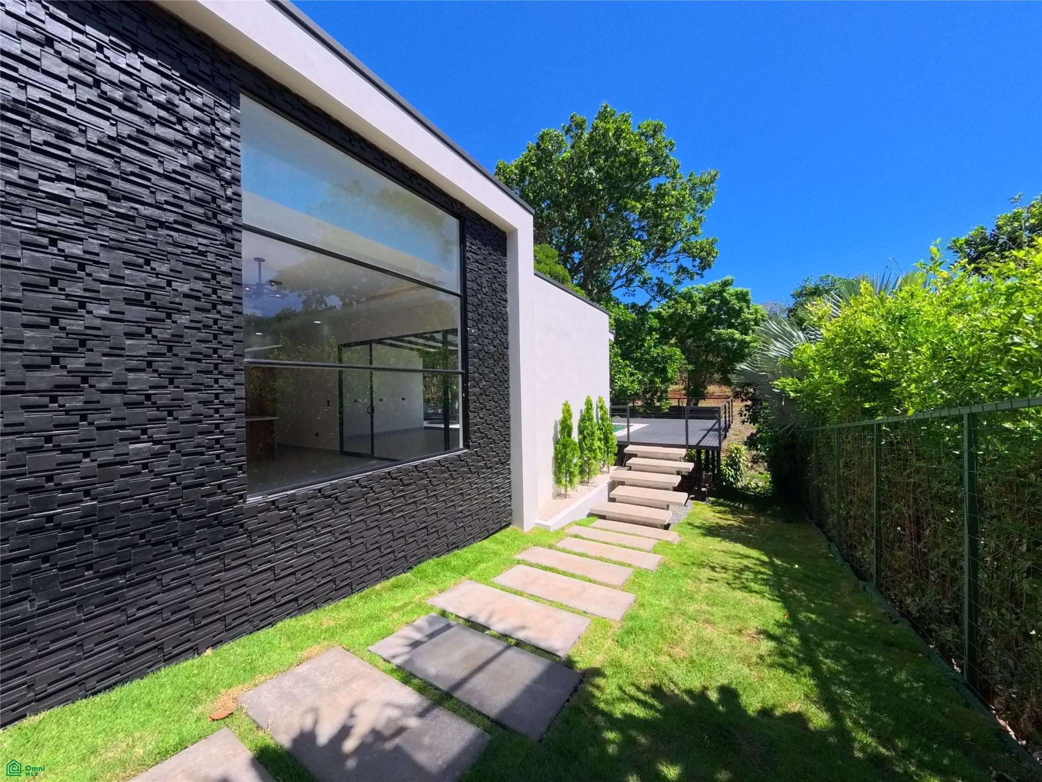 3 bed Single Family Homes For Sale in Atenas, Alajuela - 1
