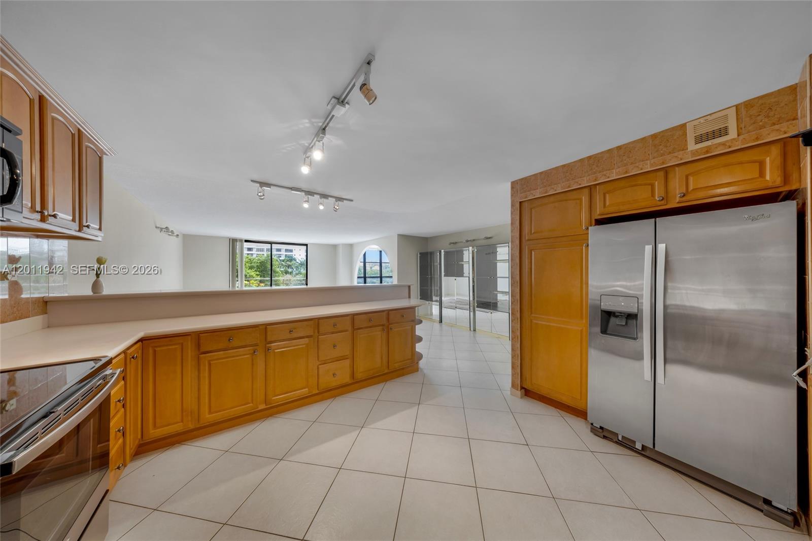 Property photo # 9