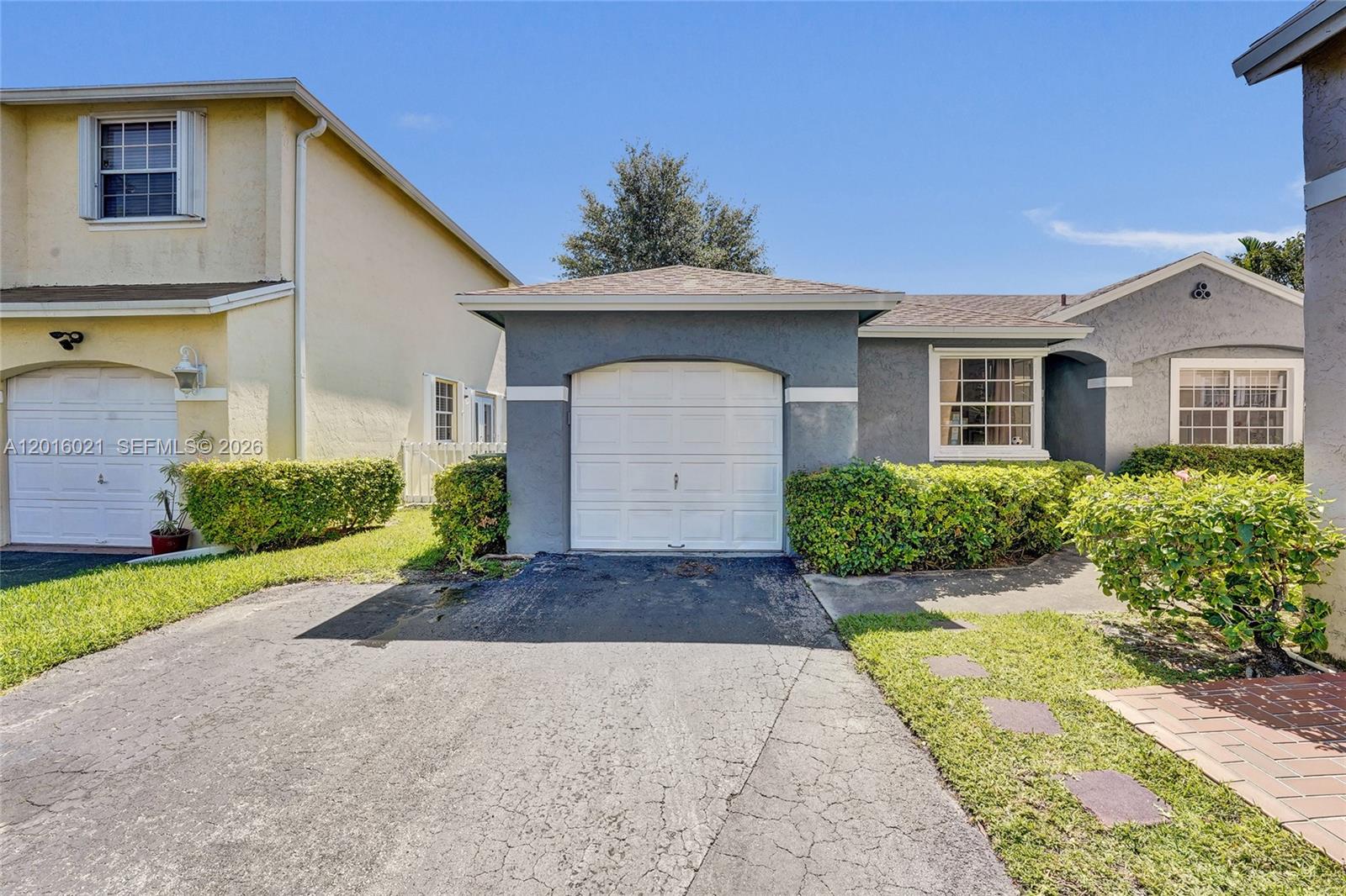 Pembroke Lakes Section Ei