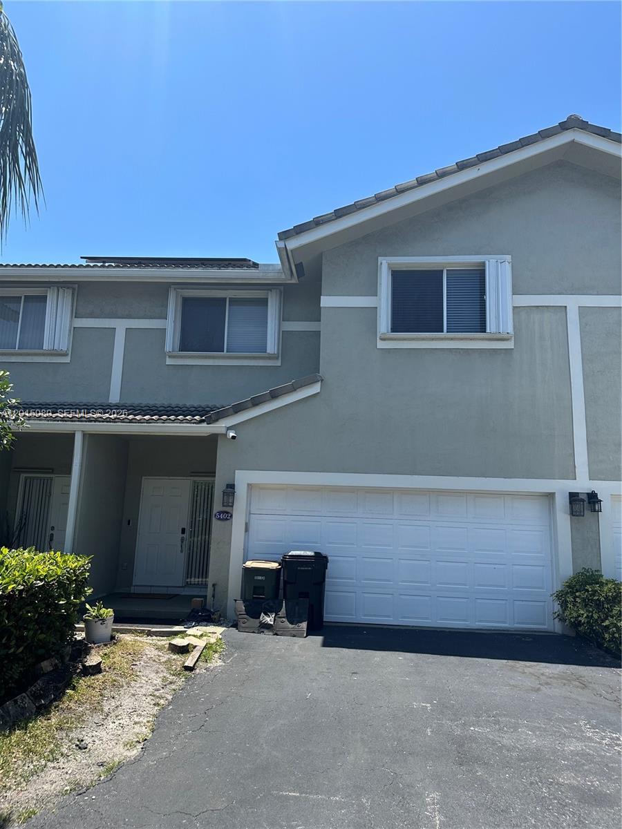 Minottis & Manganiellos P
