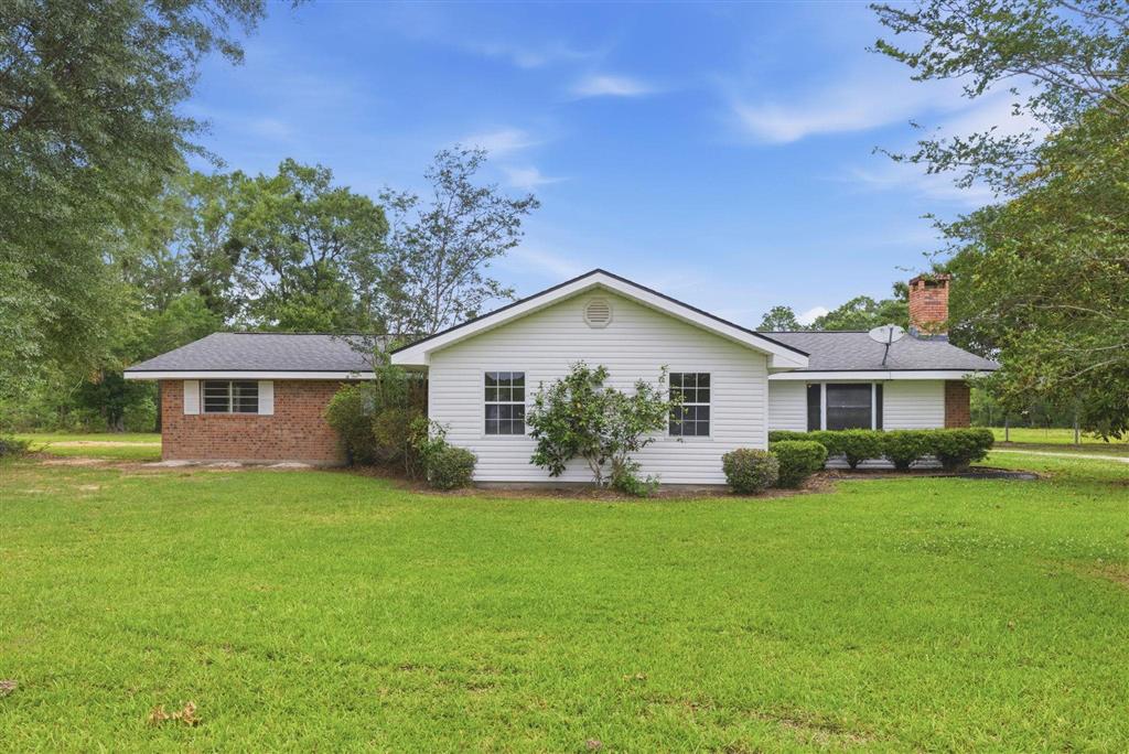 212 Andrew Mouhot Road