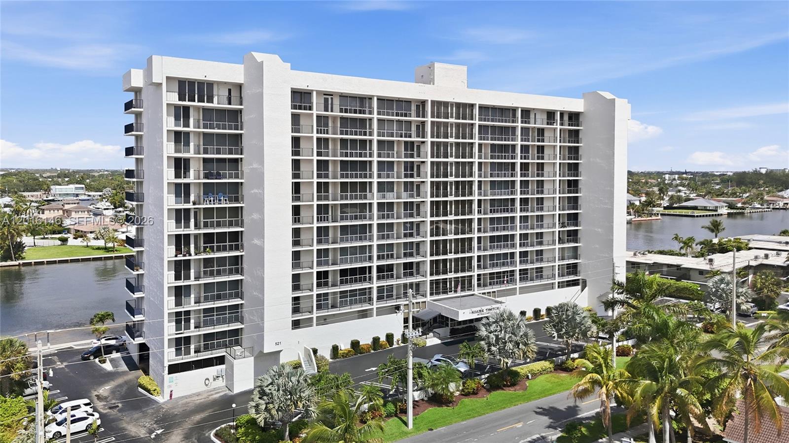 Silver Thatch Intracoasta