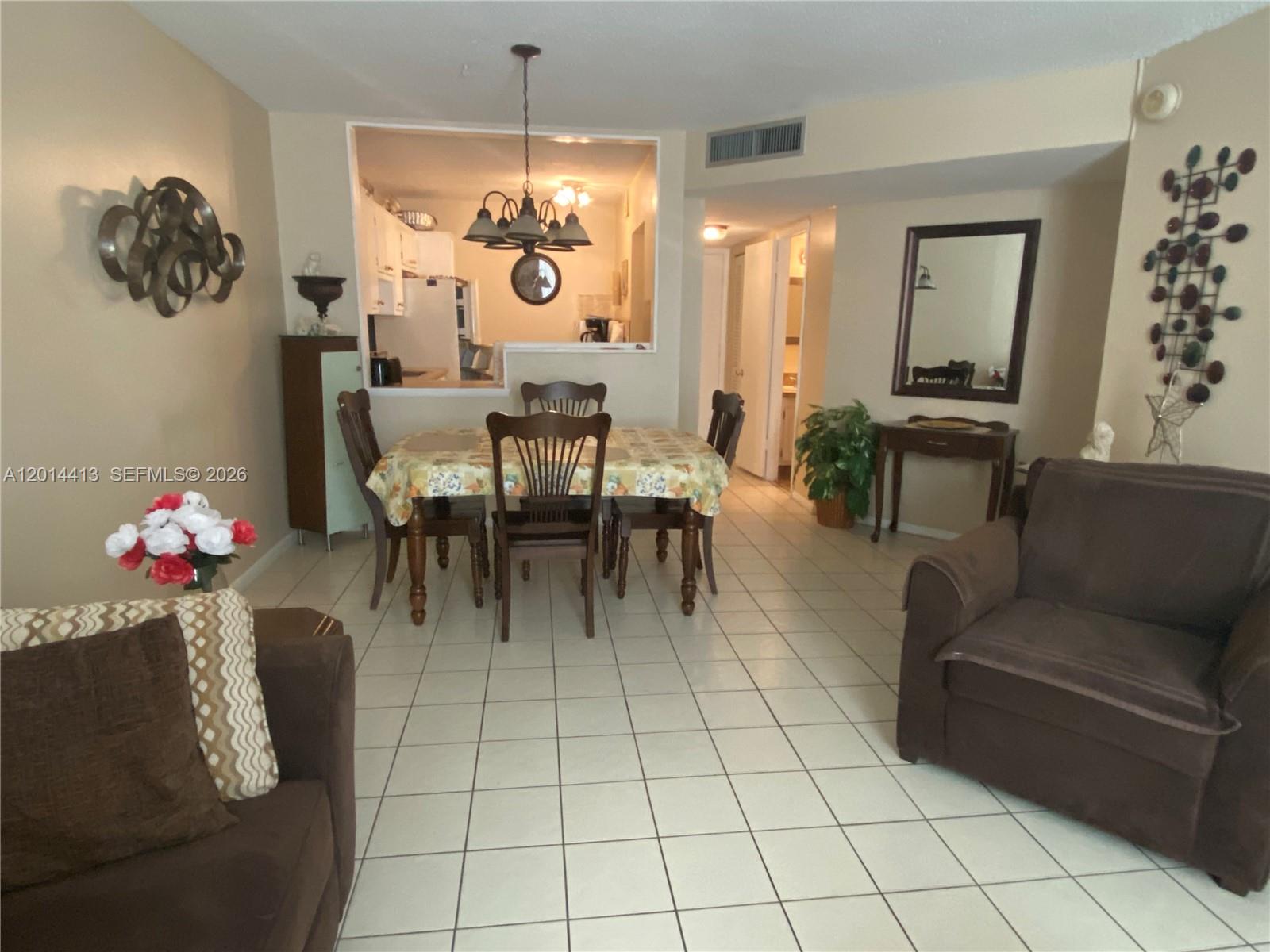 Imperial Towers Apts Cond