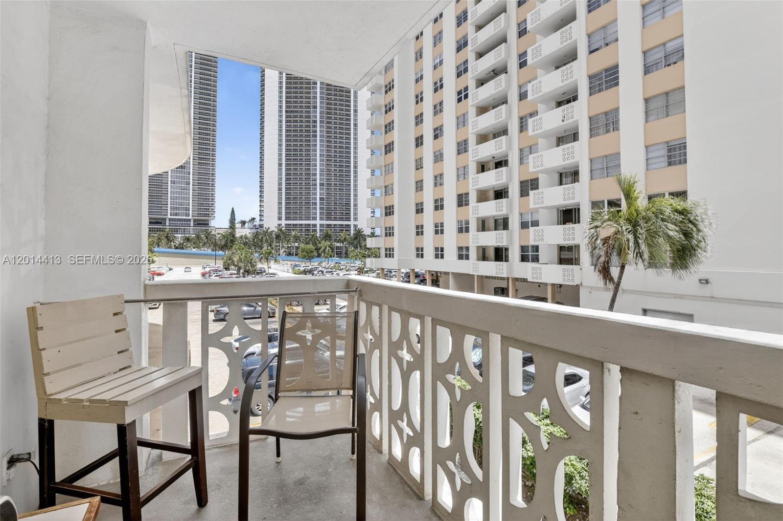 Imperial Towers Apts Cond