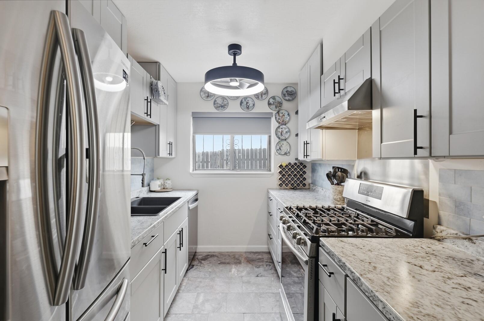 1832 Vail Court SE Albuquerque, NM 87106