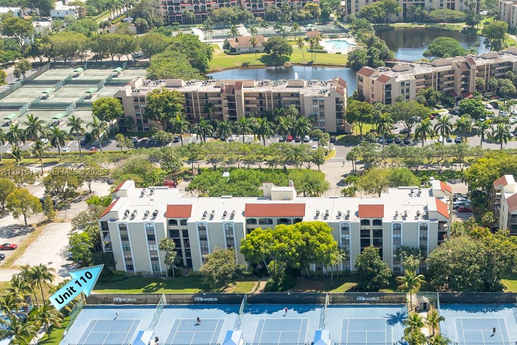 Lavers Resort & Racquet