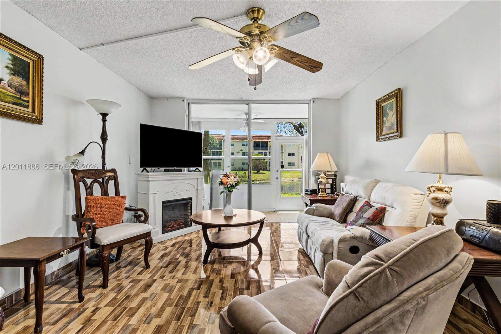 Sunrise Lakes 12 Condo