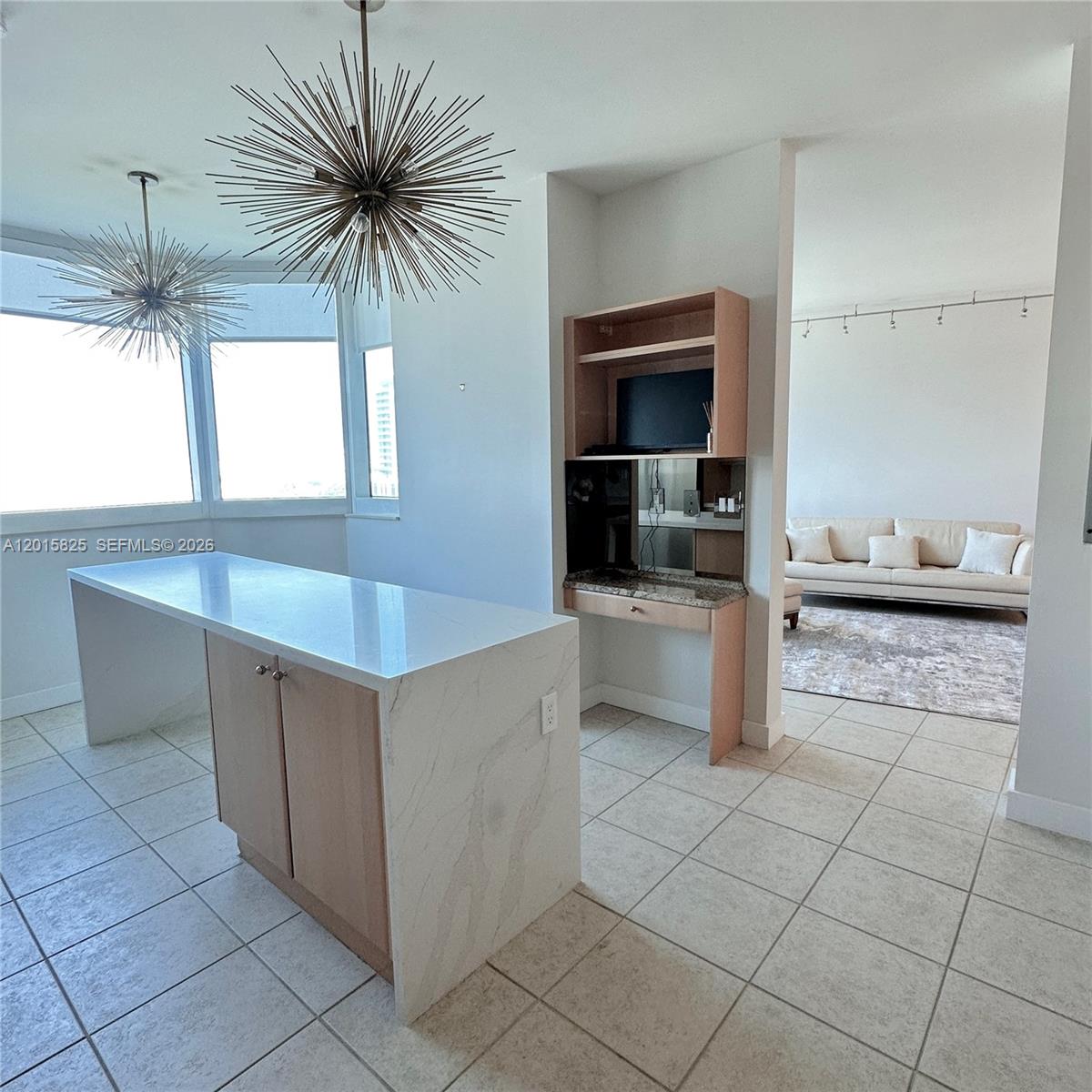 300 S Pointe Dr #704, Miami Beach FL 33139