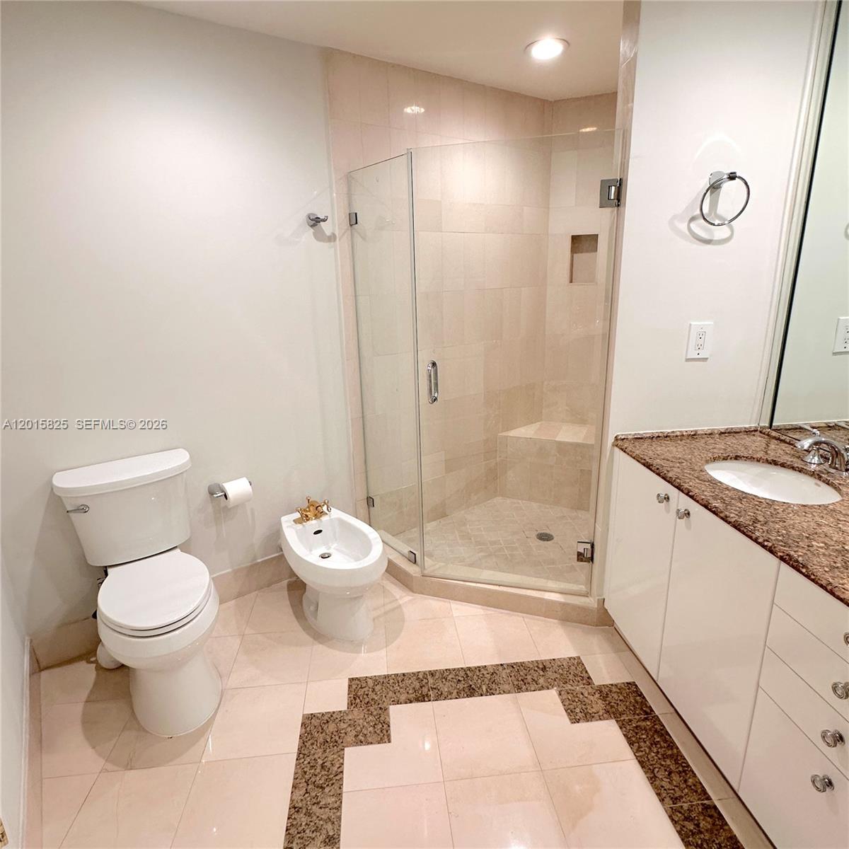 300 S Pointe Dr #704, Miami Beach FL 33139