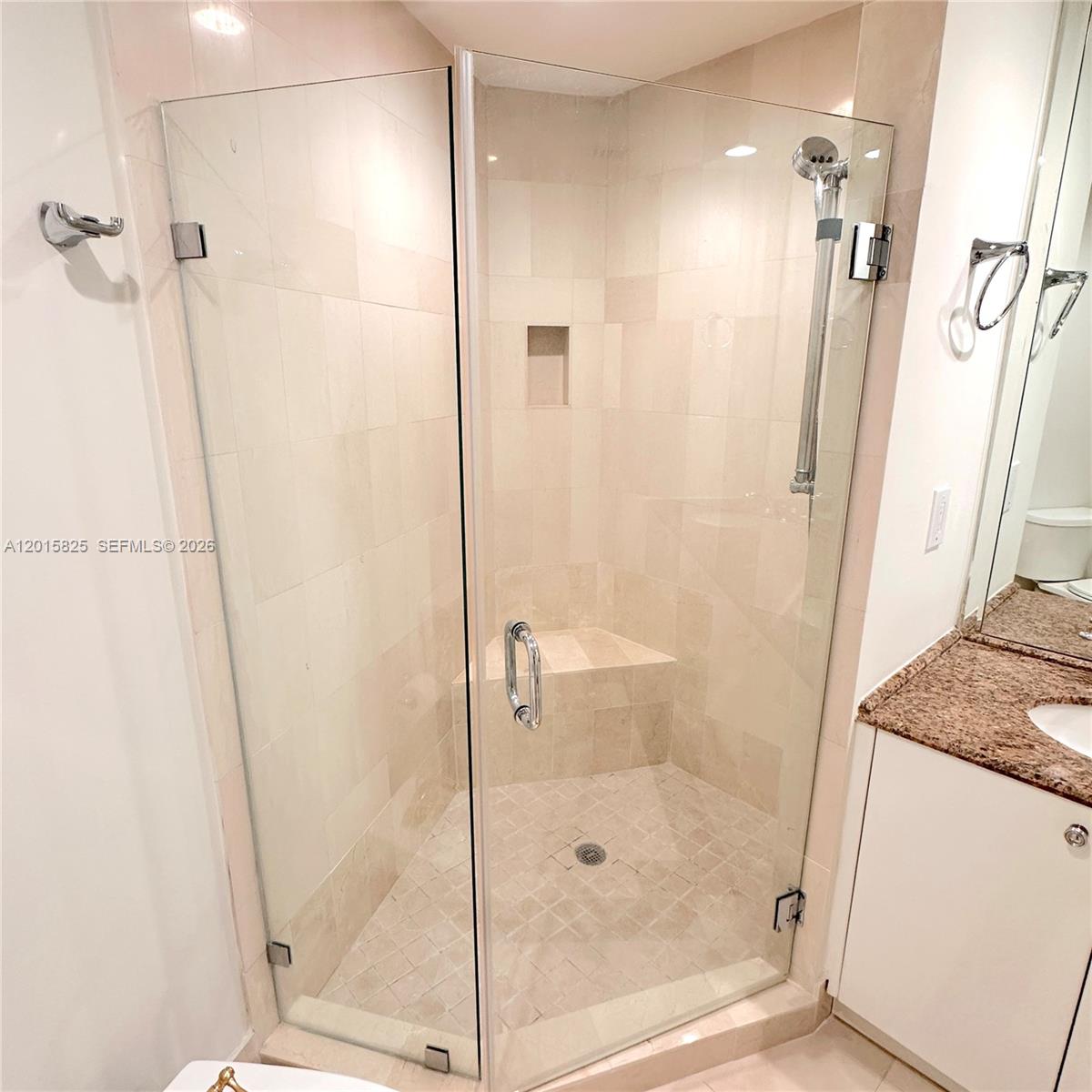 300 S Pointe Dr #704, Miami Beach FL 33139