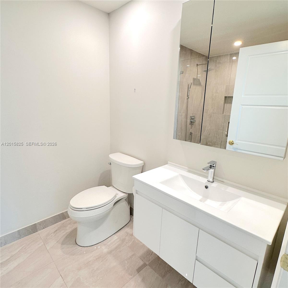 300 S Pointe Dr #704, Miami Beach FL 33139