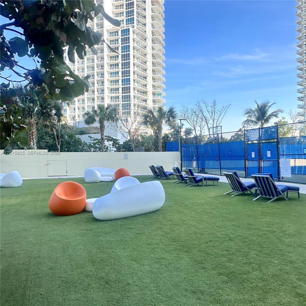 300 S Pointe Dr #704, Miami Beach FL 33139