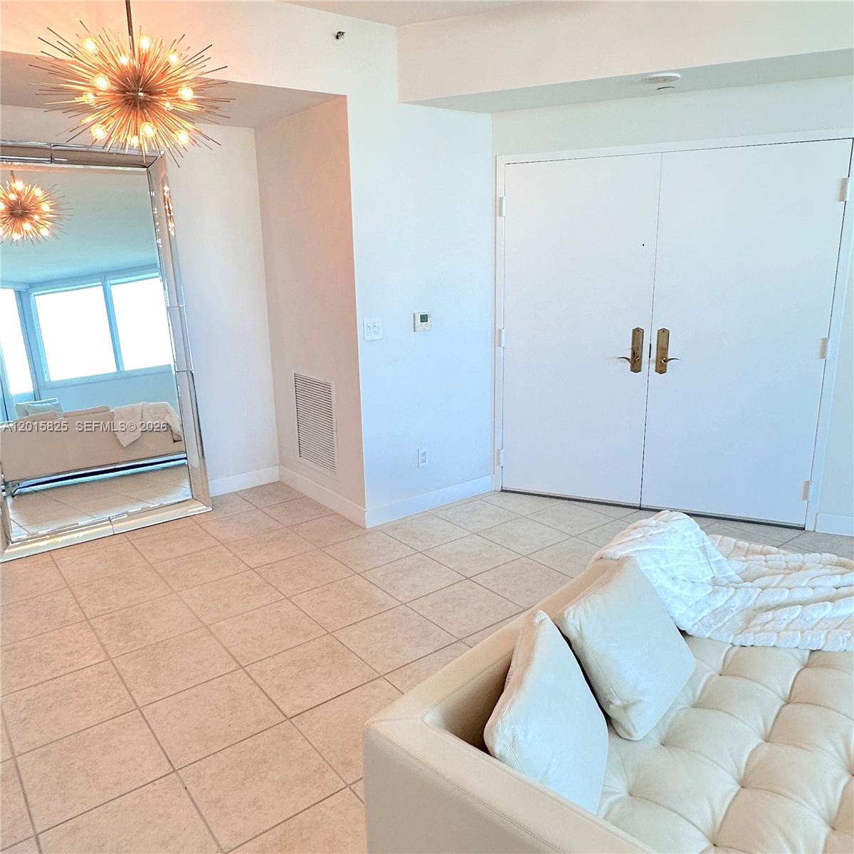 300 S Pointe Dr #704, Miami Beach FL 33139