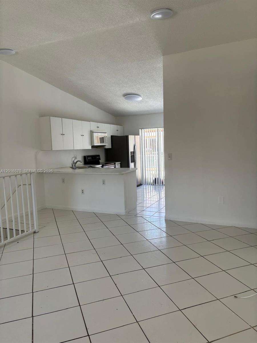 El Prado XV Condo