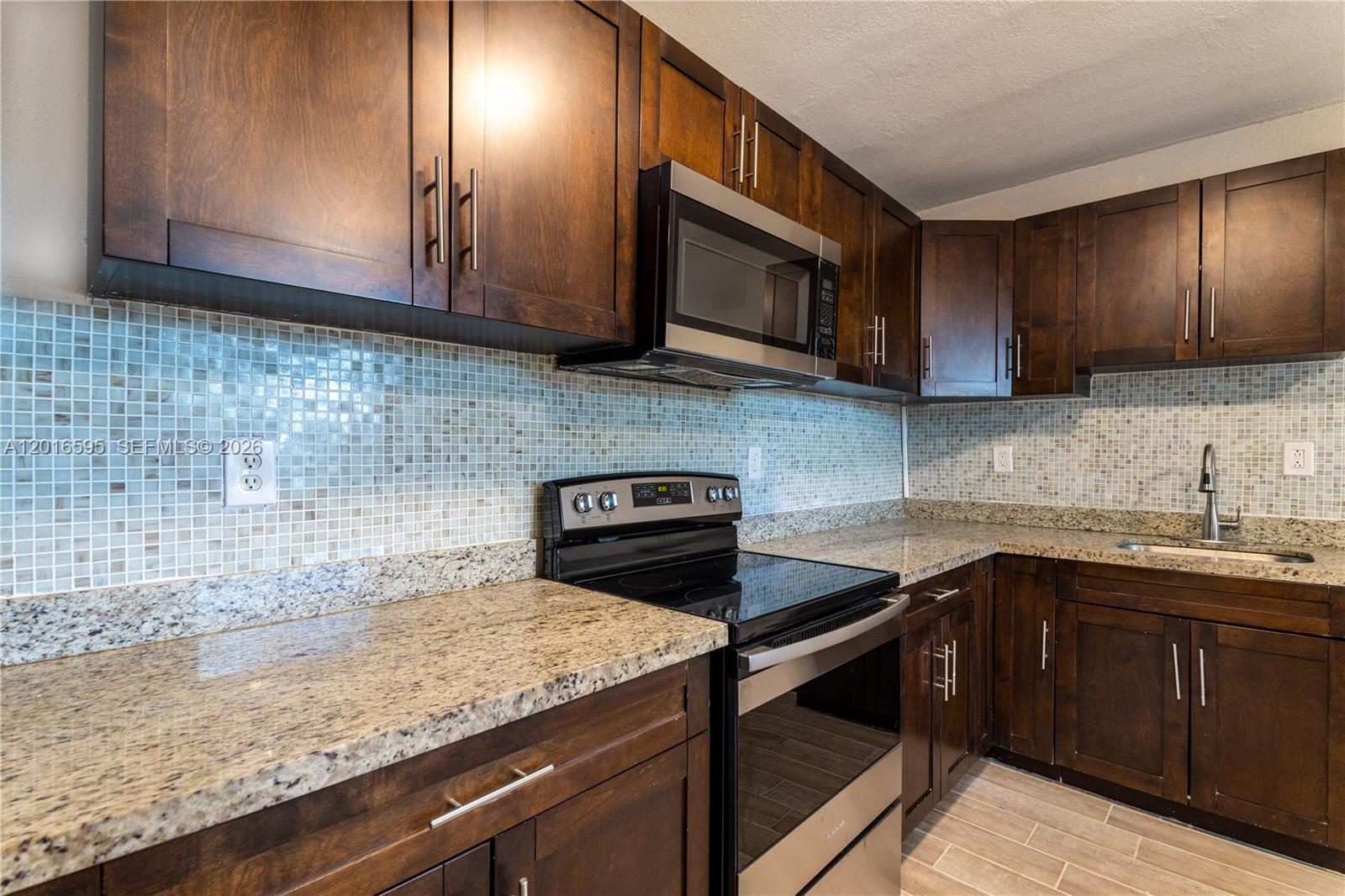 Property photo # 0