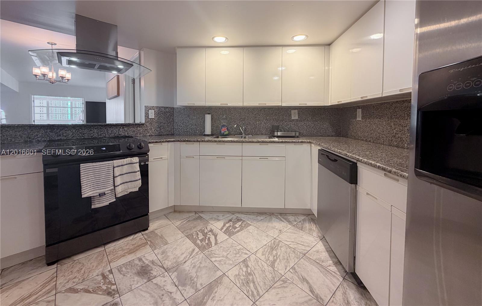 Property photo # 9