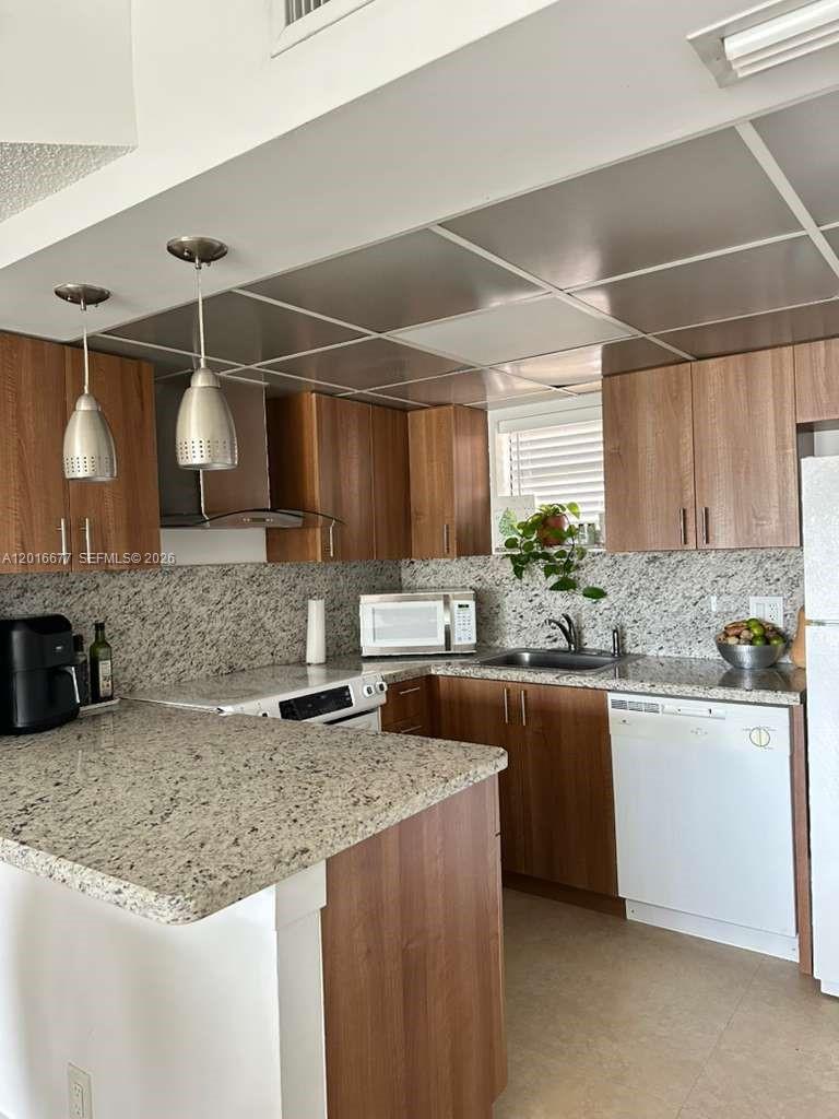 Las Vistas At Doral Condo