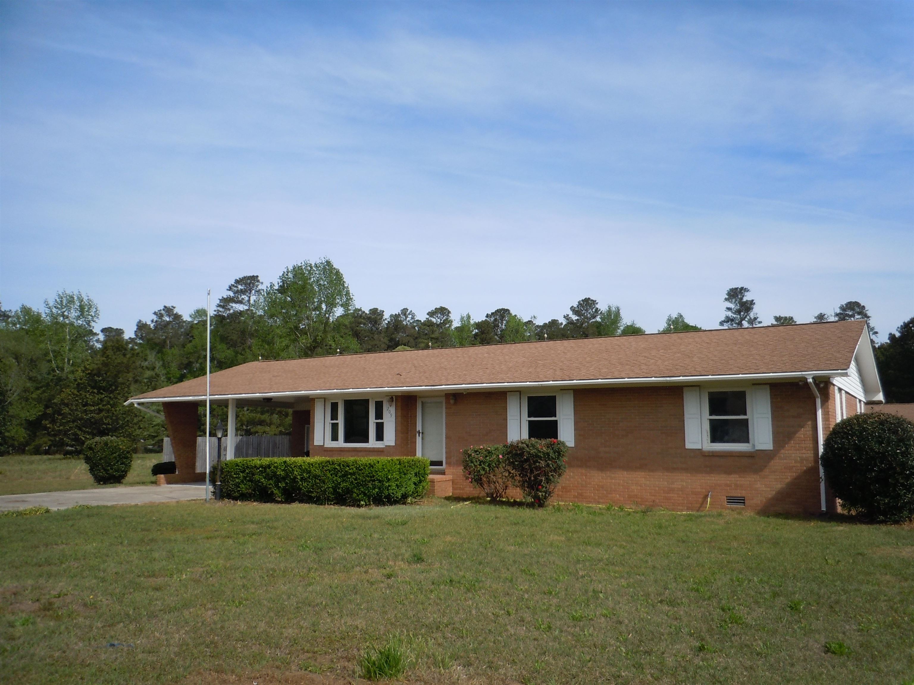 209 Complex St. Tabor City, NC 28463