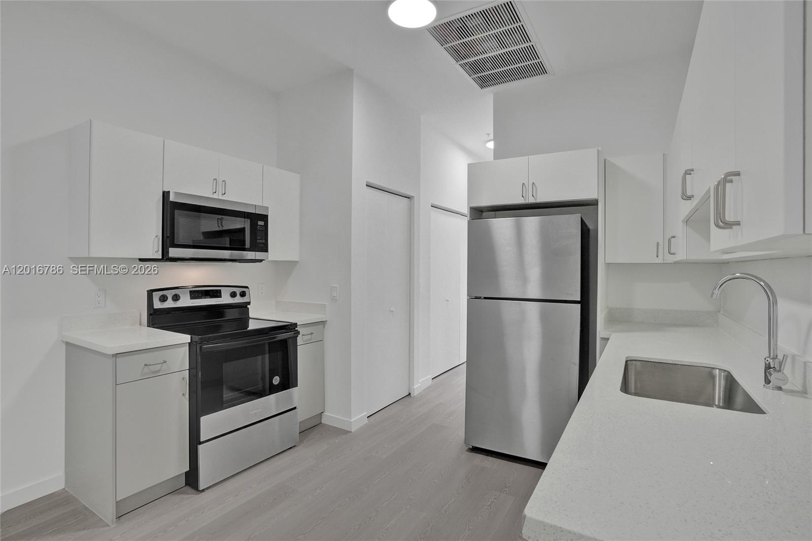 Property photo # 0