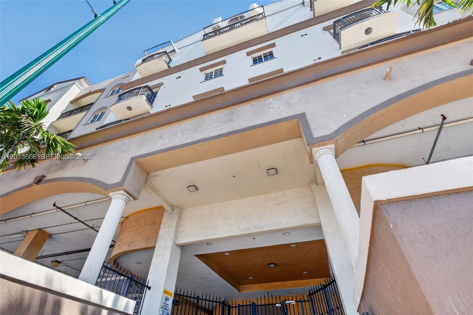 Granada Grand Condo