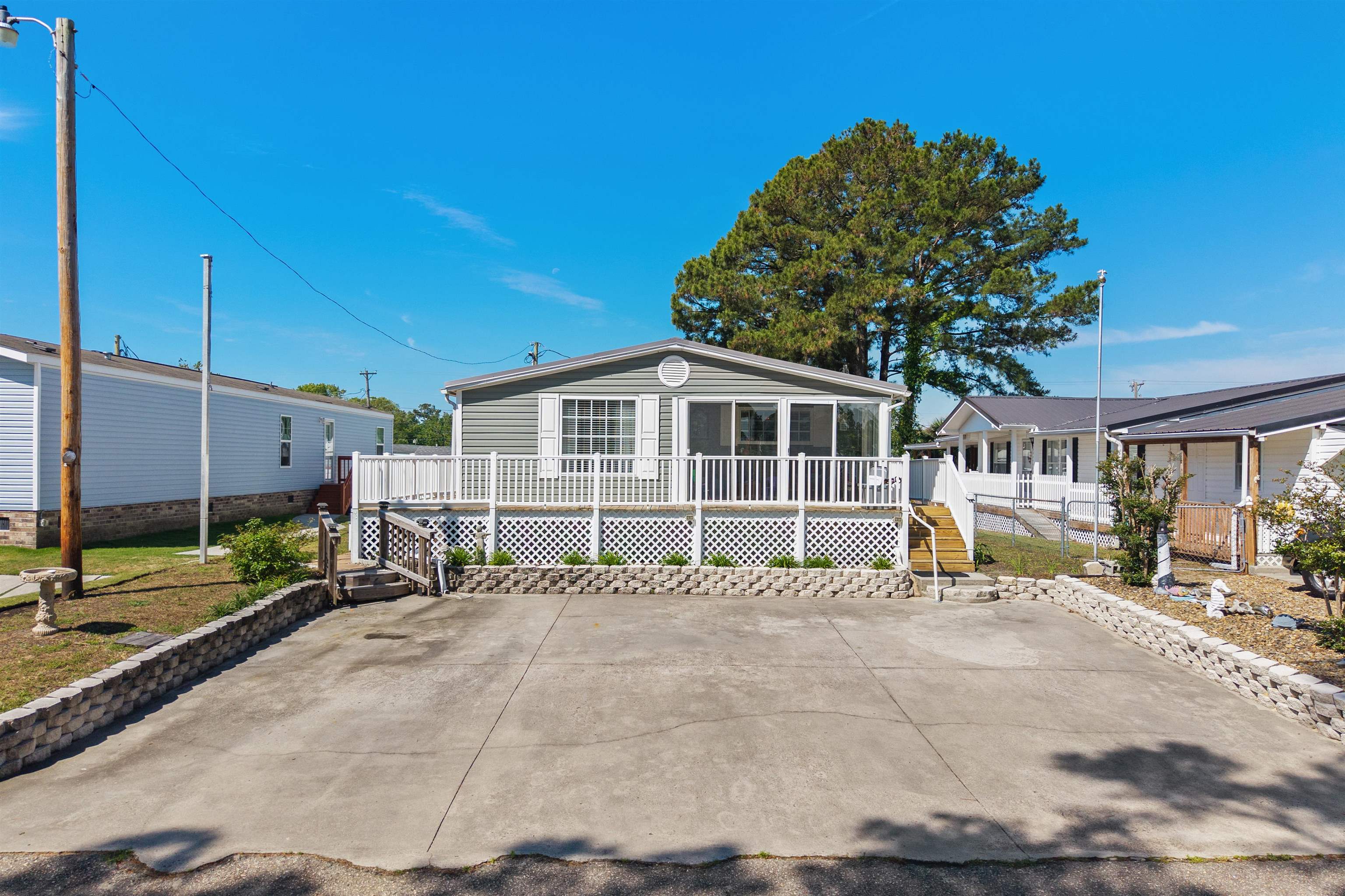 1021 Blossom St. North Myrtle Beach, SC 29582