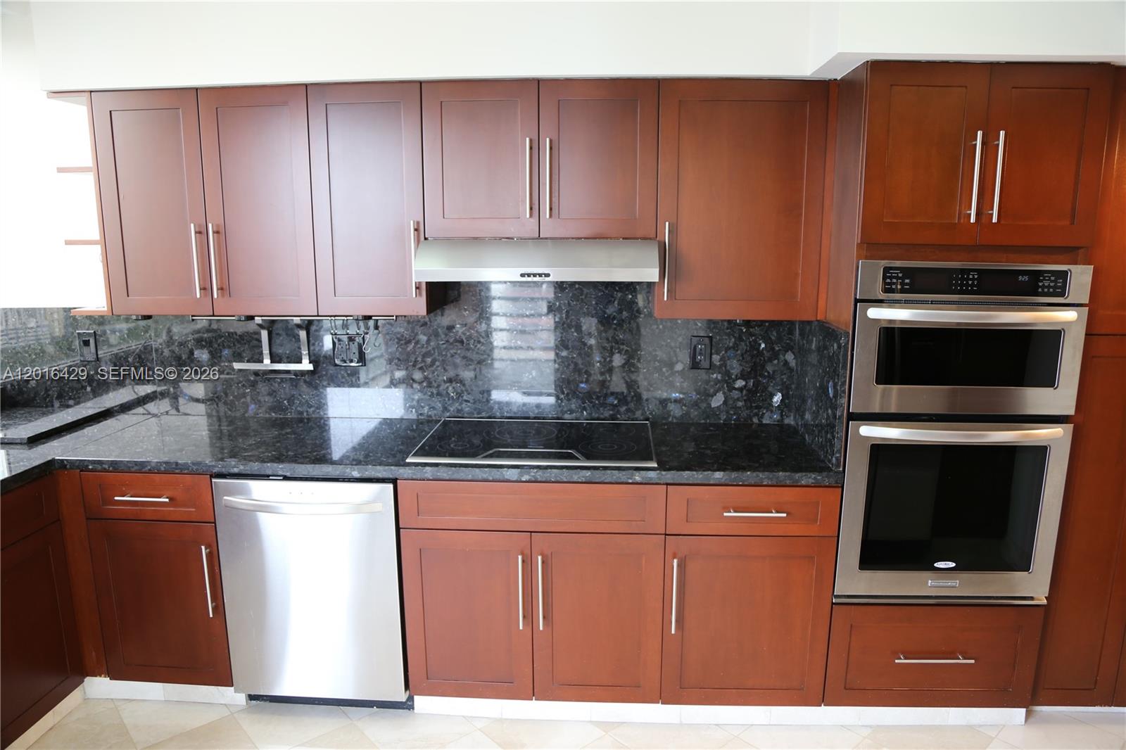 Property photo # 9