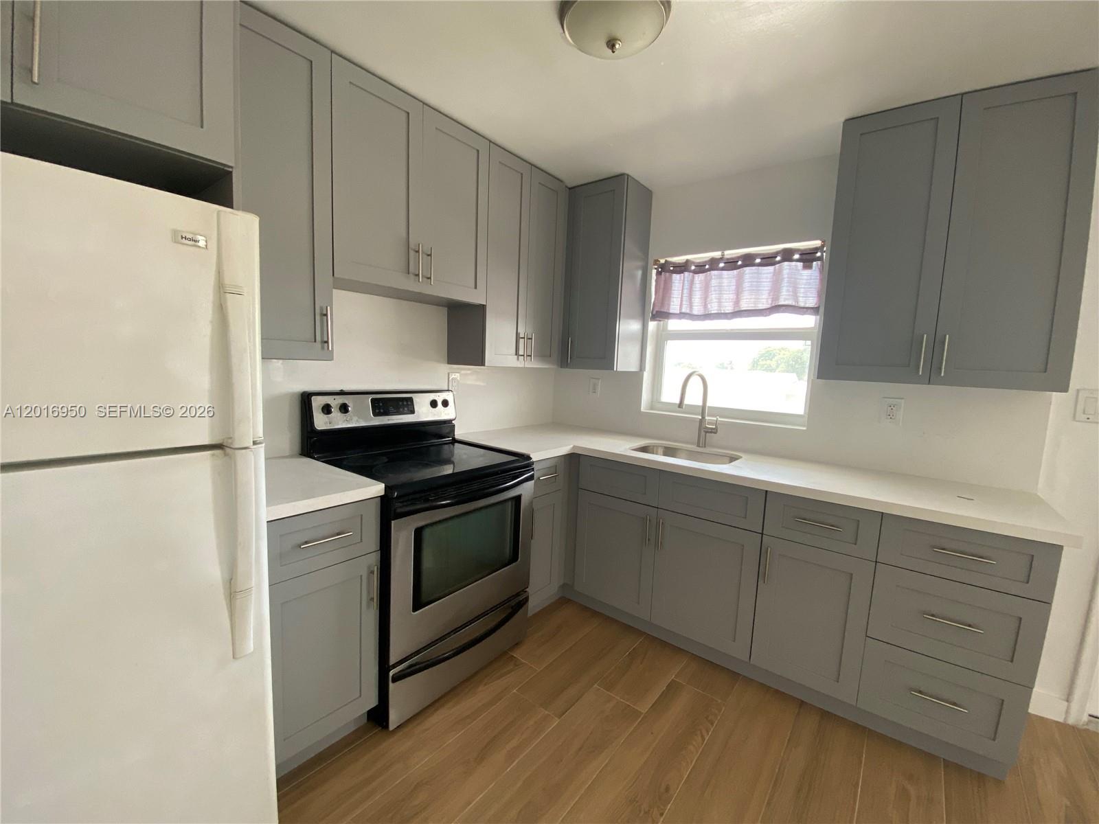 Property photo # 4