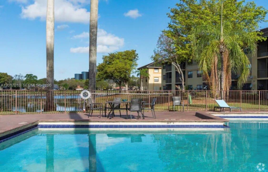 Island Club At Coral Spri