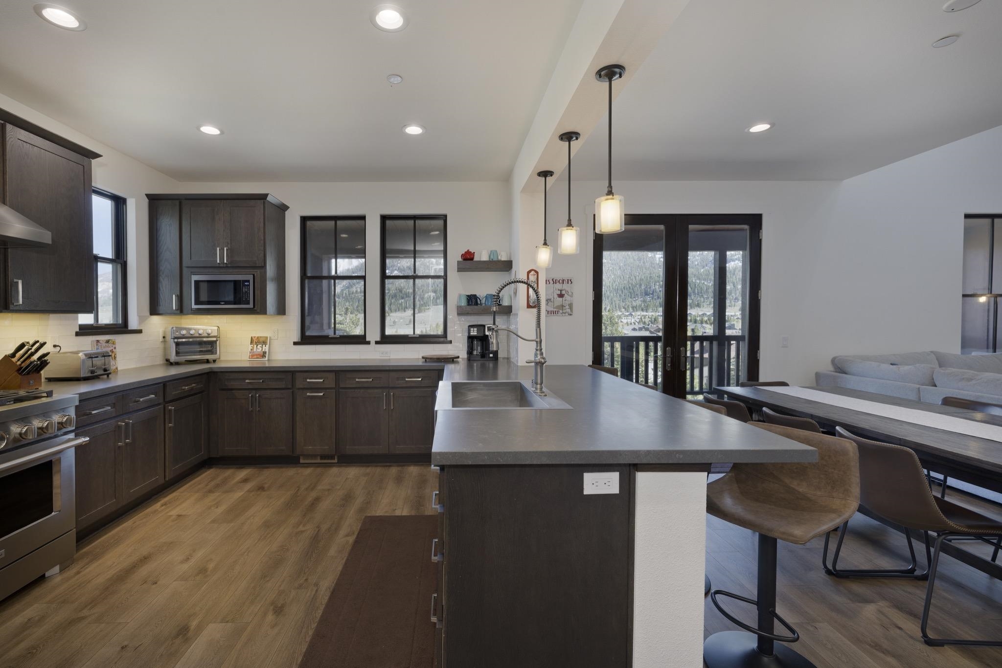 1350 Timber Creek Road 1350