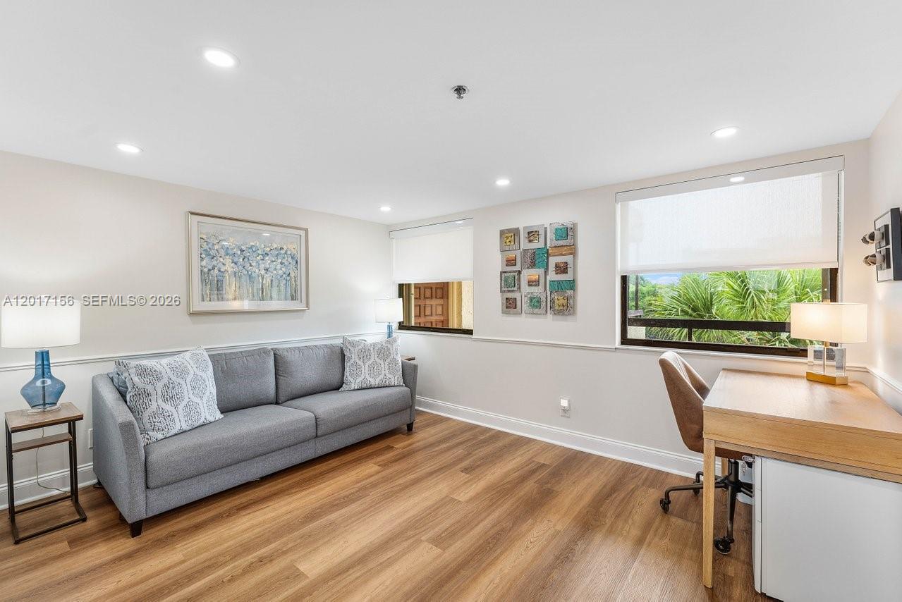 Property photo # 9