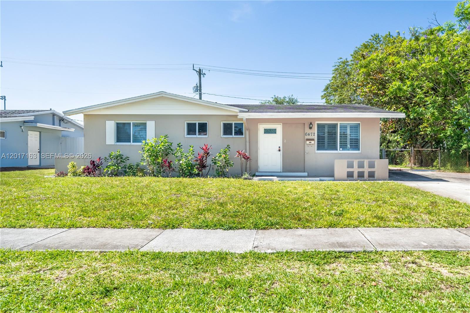 Homes for sale in Hollywood, FL | 6472 Pierce St, Hollywood, FL 33024 | MLS# A12017163