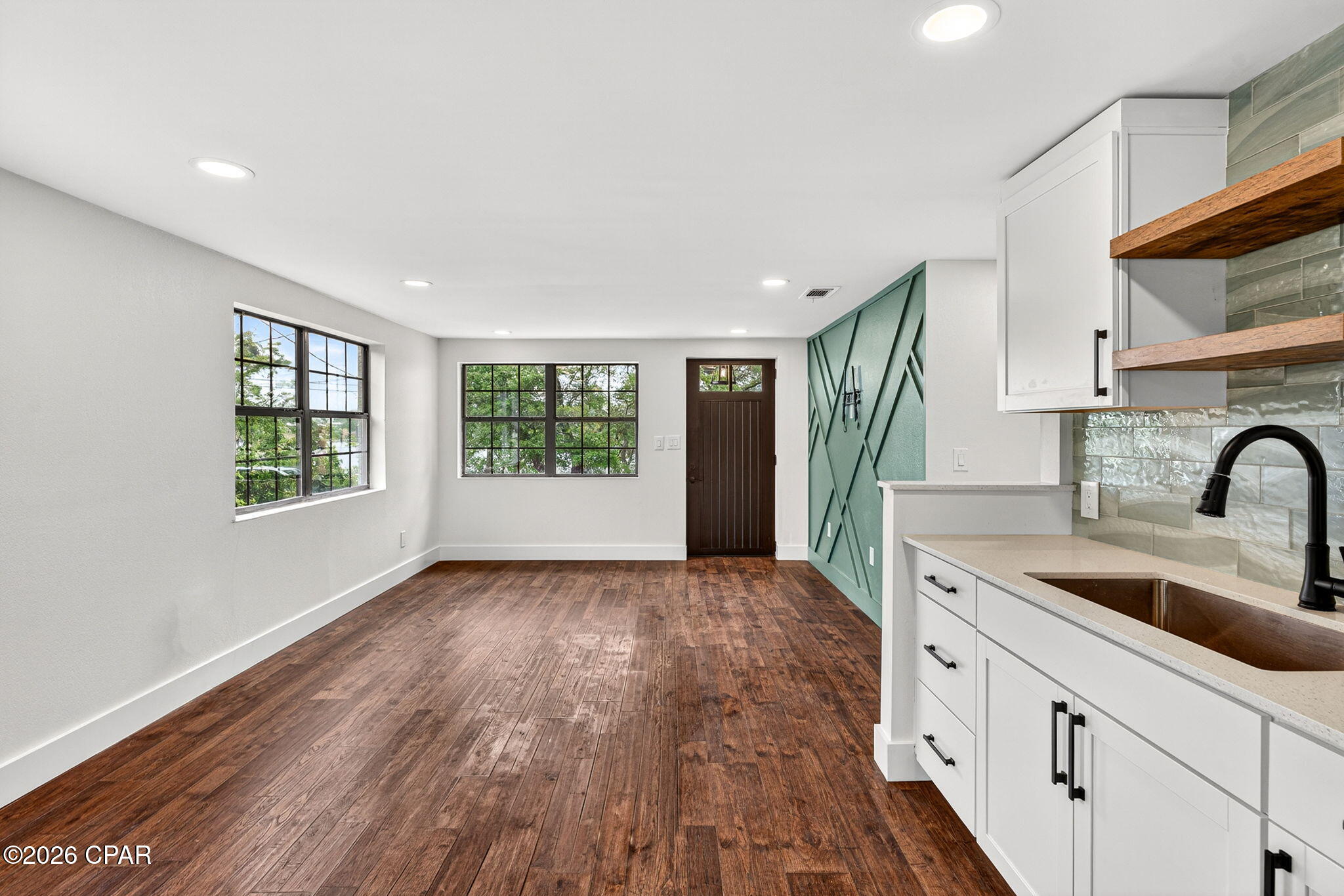 Image 11 For 111 Bayou Avenue