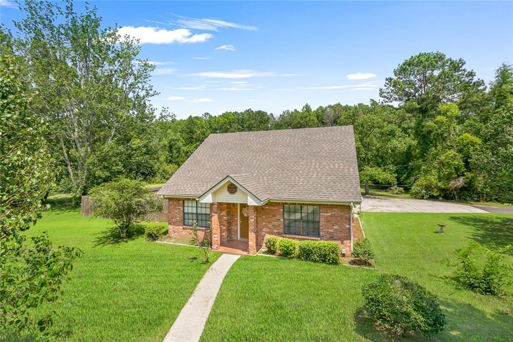 1st image of 65398 Maple St, Mandeville, LA 70448 | MLS# 2557641
