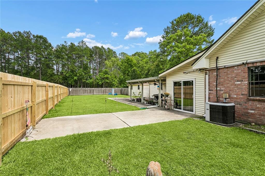 4th image of 65398 Maple St, Mandeville, LA 70448 | MLS# 2557641