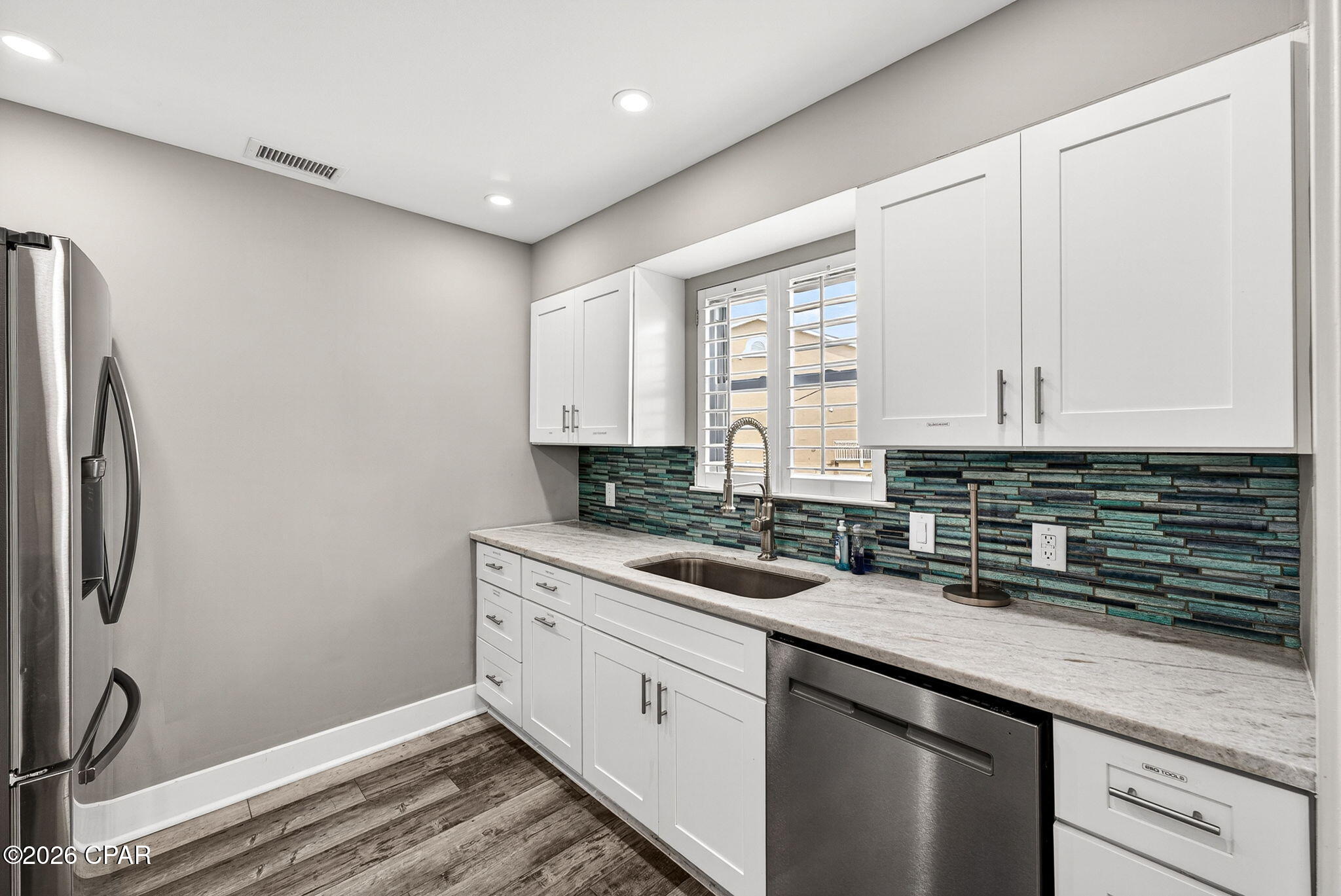 Image 16 For 5225 Thomas Drive 14