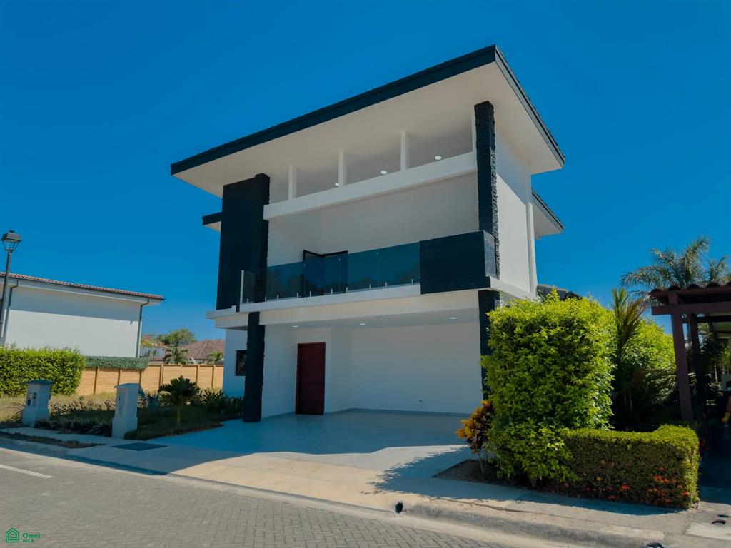 5 bed Single Family Homes For Sale in Liberia, Guanacaste - 1