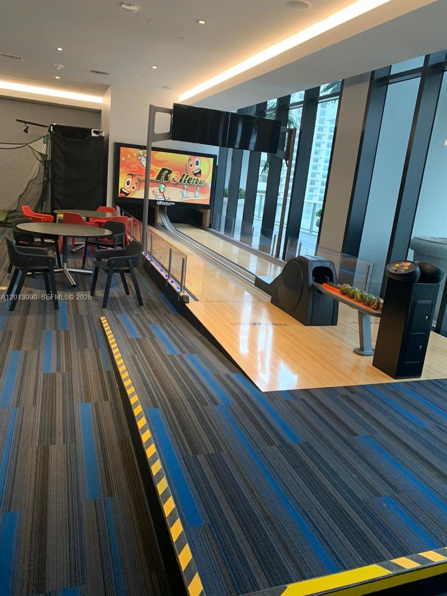 Condo for Sale in Miami, FL