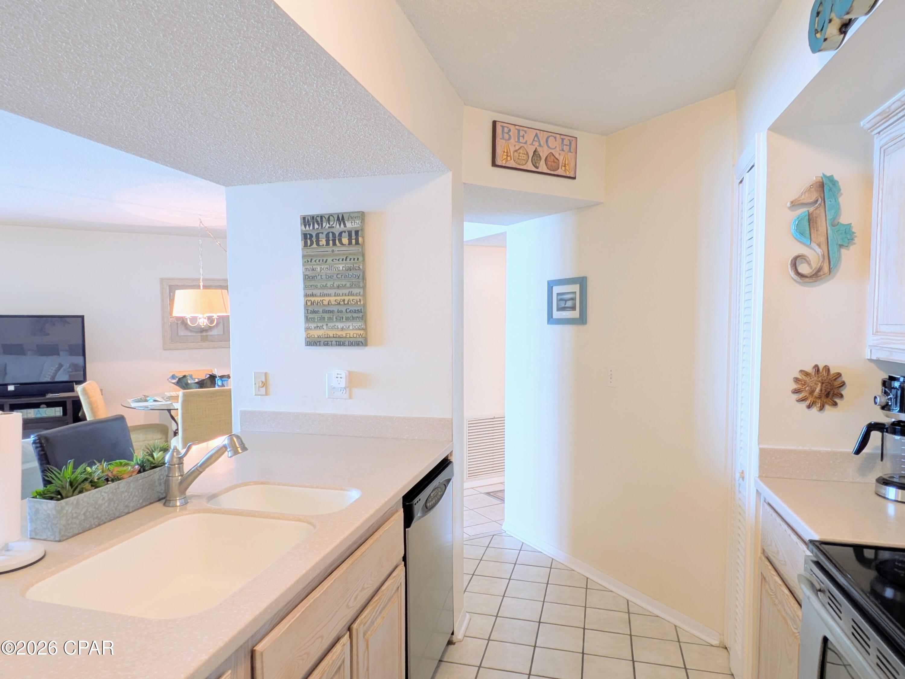 Image 6 For 7205 Thomas Drive E704