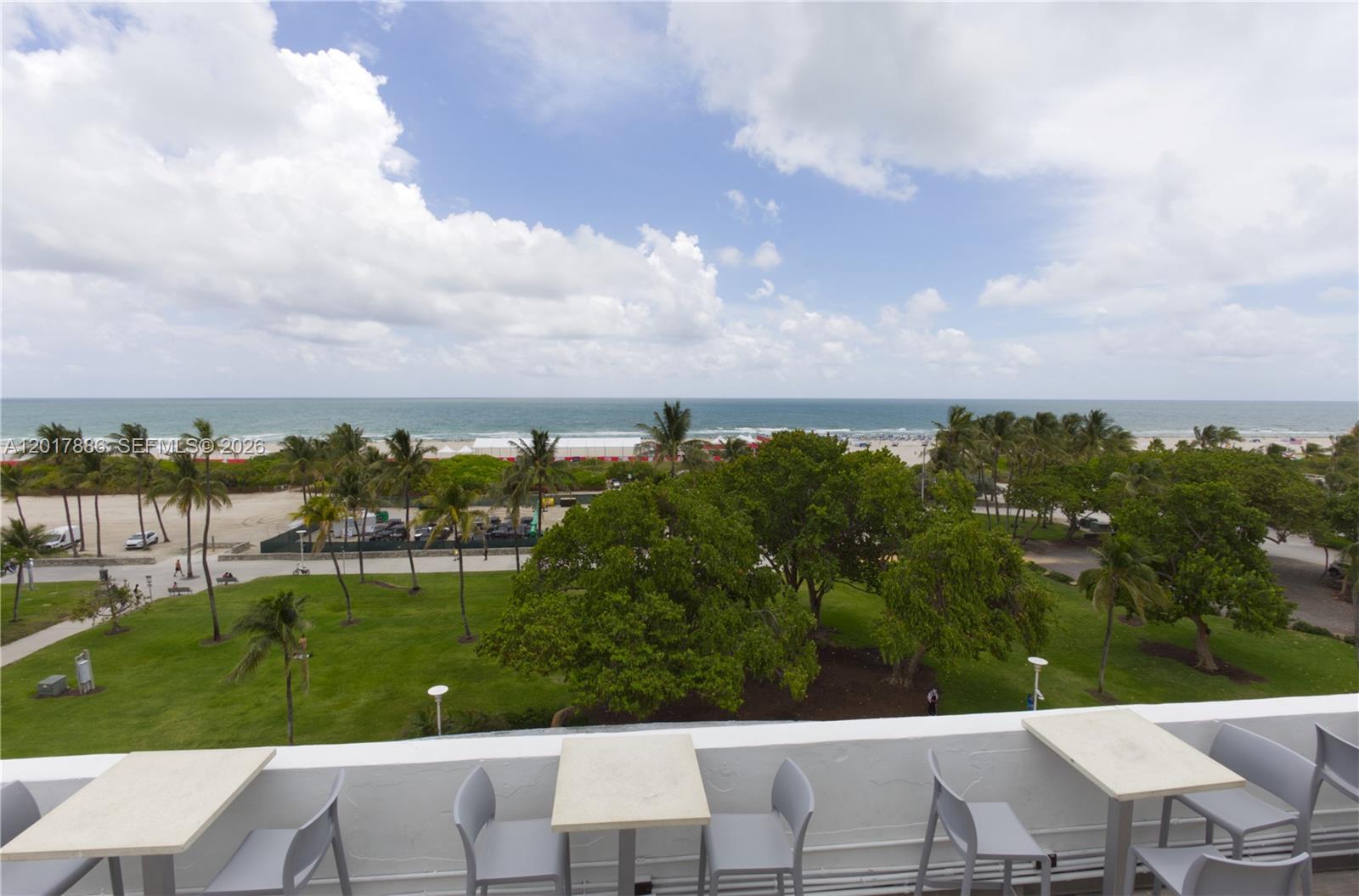 The Strand On Ocean Drive